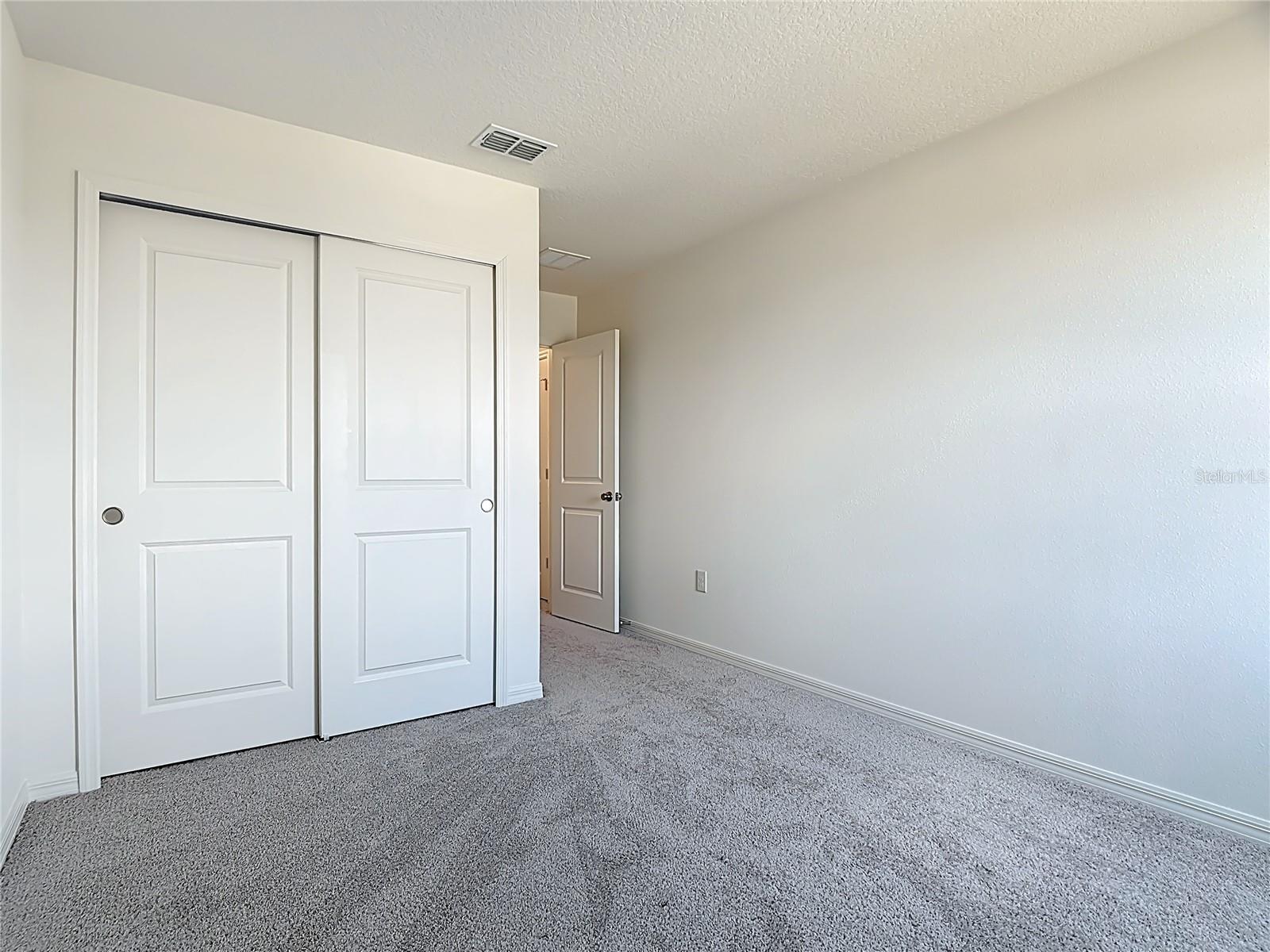 Image 25 of 67 For 795 Overpool Avenue