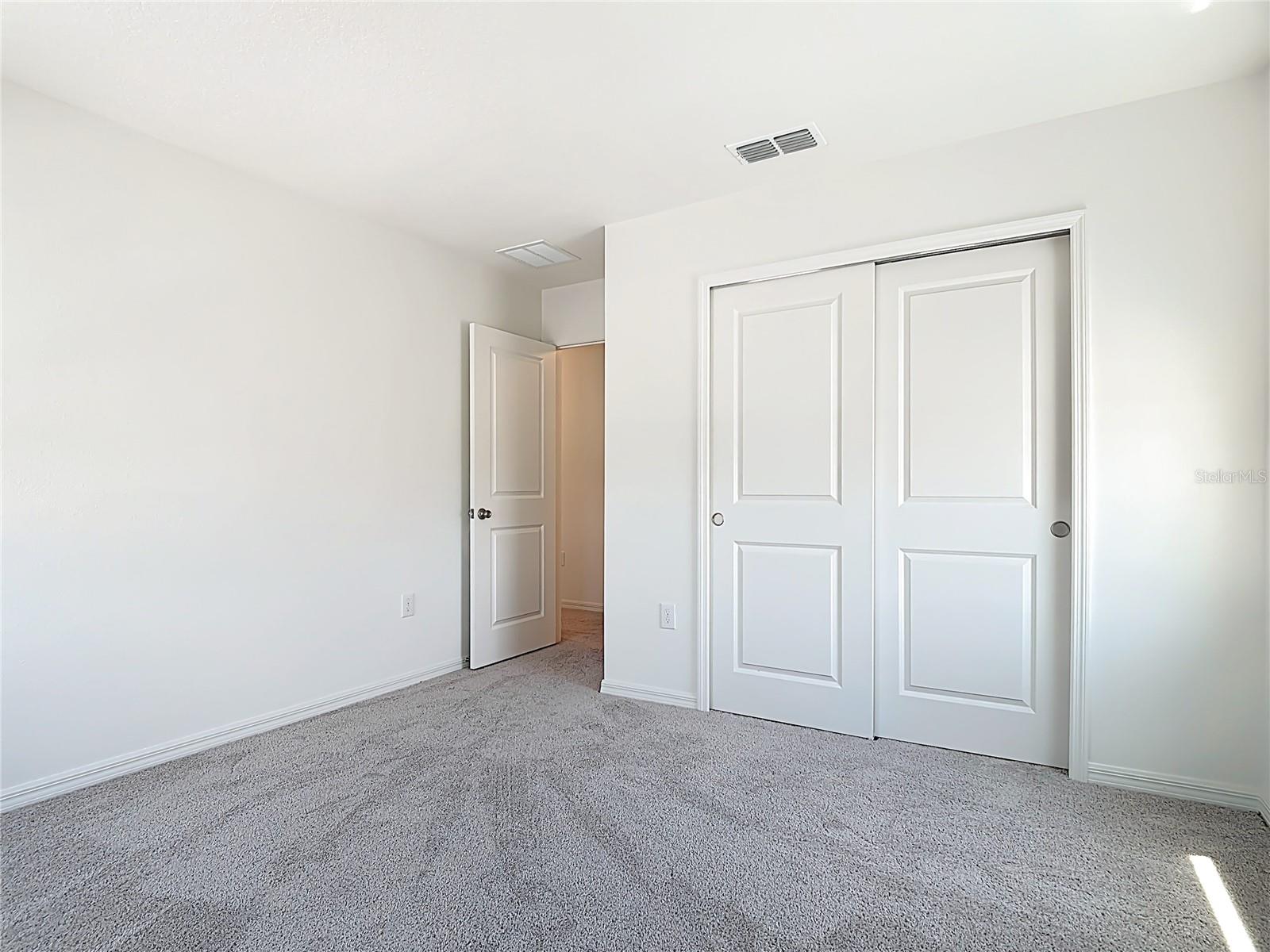 Image 29 of 67 For 795 Overpool Avenue