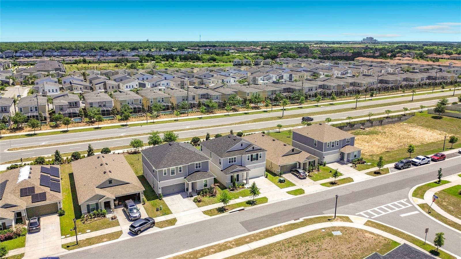 Image 3 of 67 For 795 Overpool Avenue