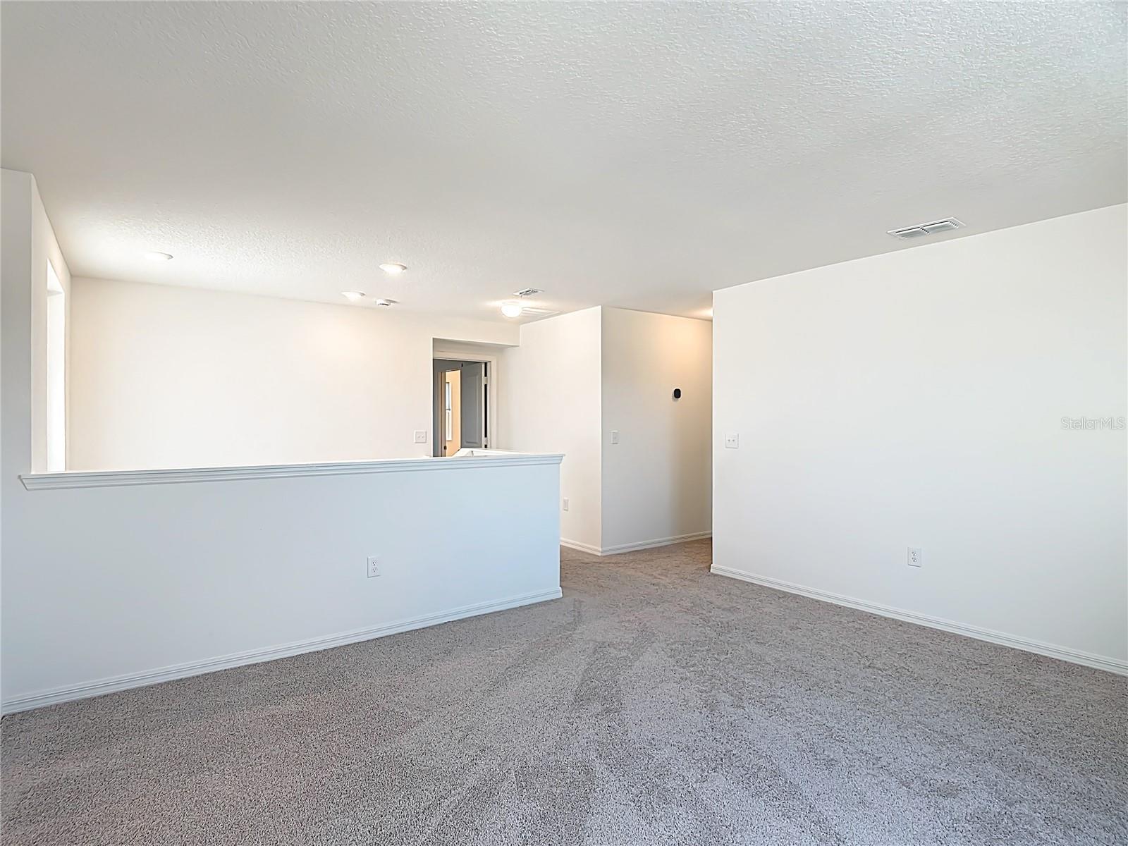 Image 33 of 67 For 795 Overpool Avenue