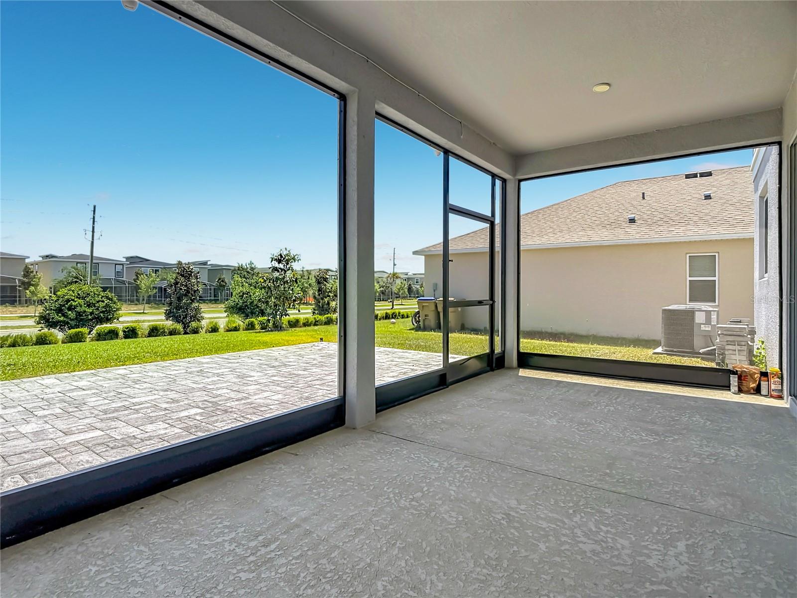 Image 49 of 67 For 795 Overpool Avenue