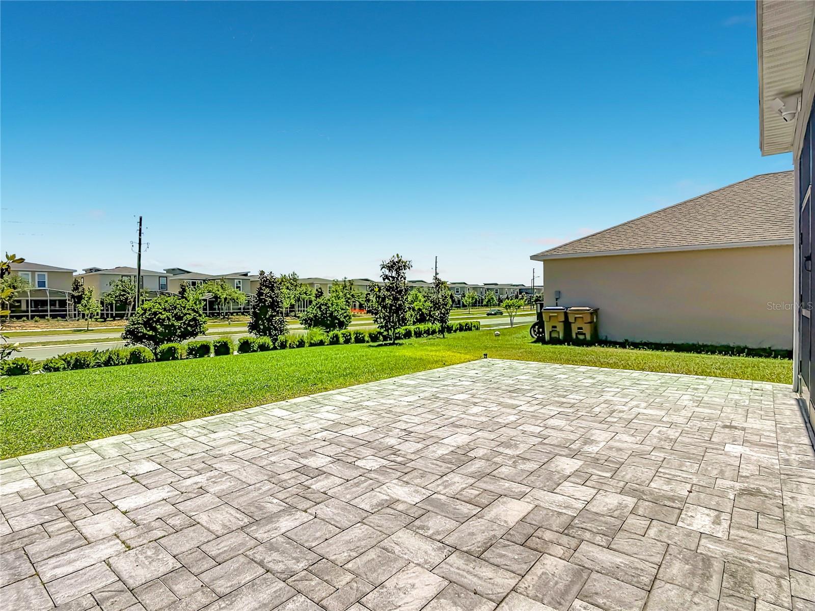 Image 51 of 67 For 795 Overpool Avenue