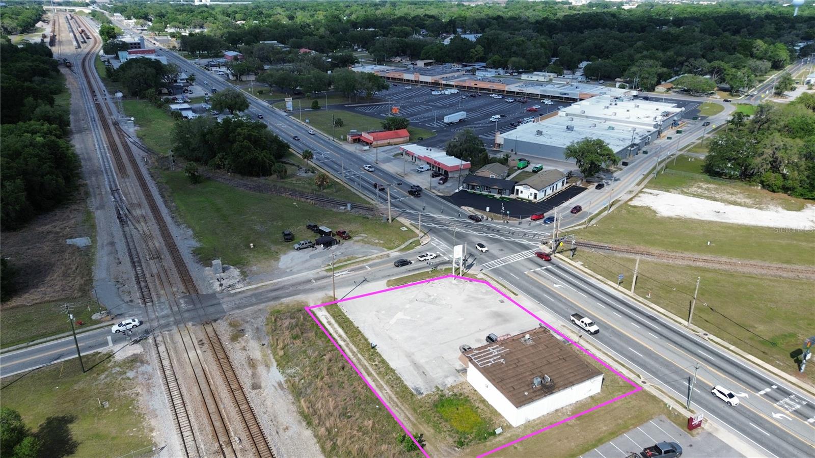 Image 3 of 5 For 405 Main Street