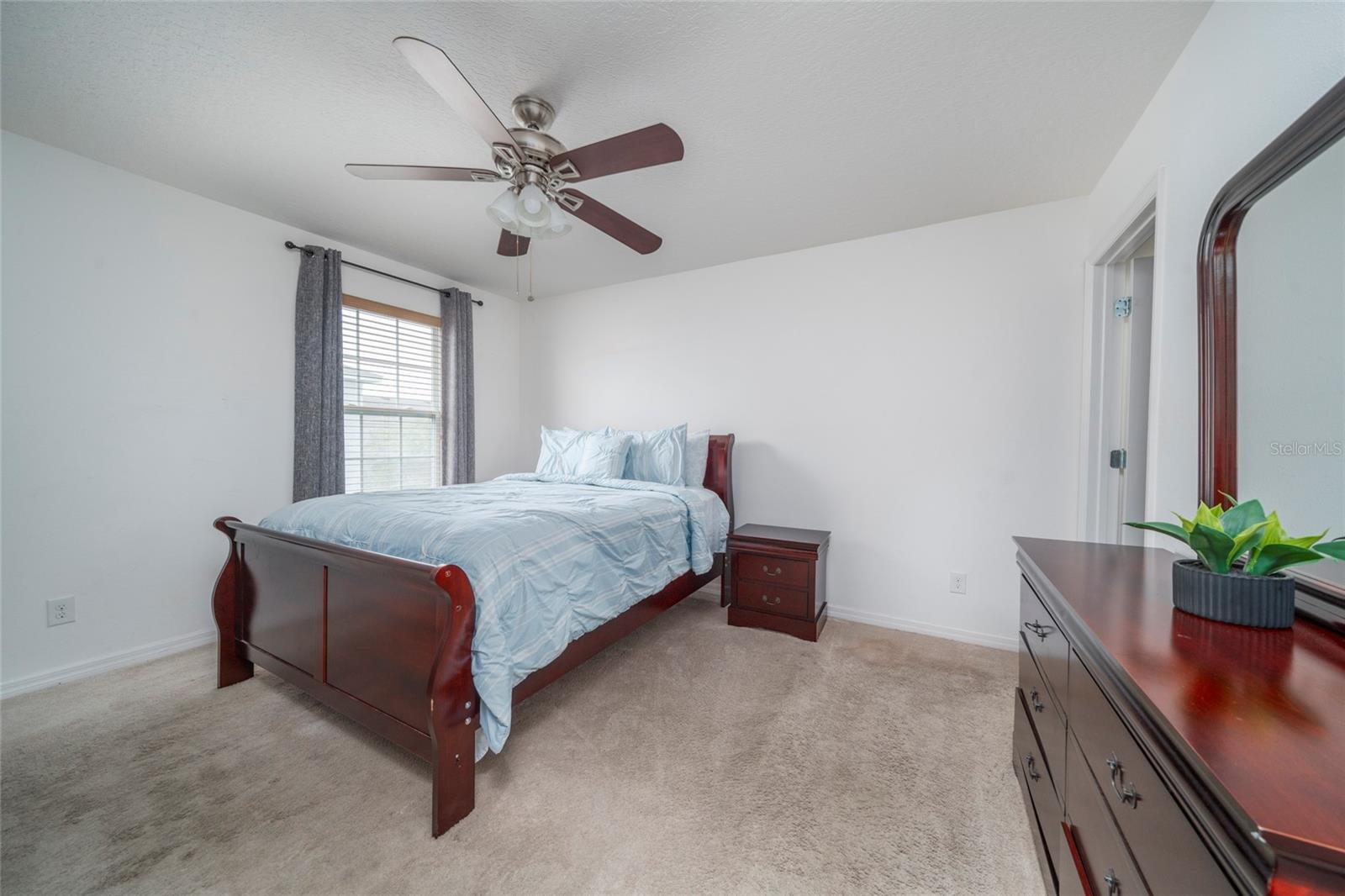 Image 15 of 22 For 212 Primrose Drive