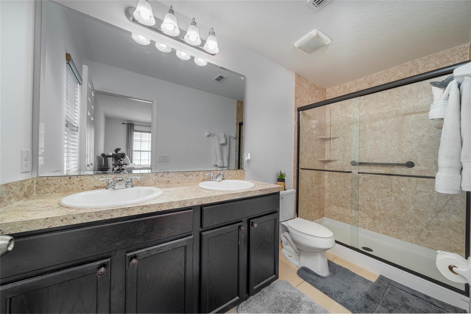Image 16 of 22 For 212 Primrose Drive