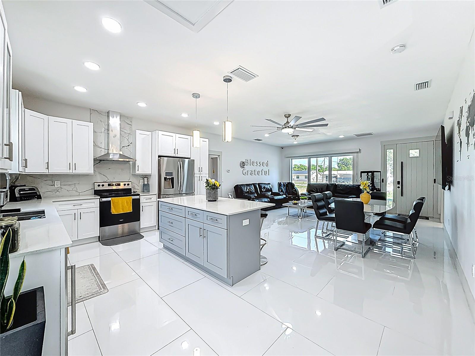 Image 12 of 43 For 11426 Lakeview Drive