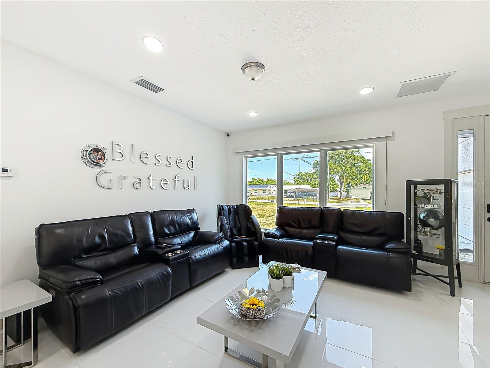 Image 15 of 43 For 11426 Lakeview Drive