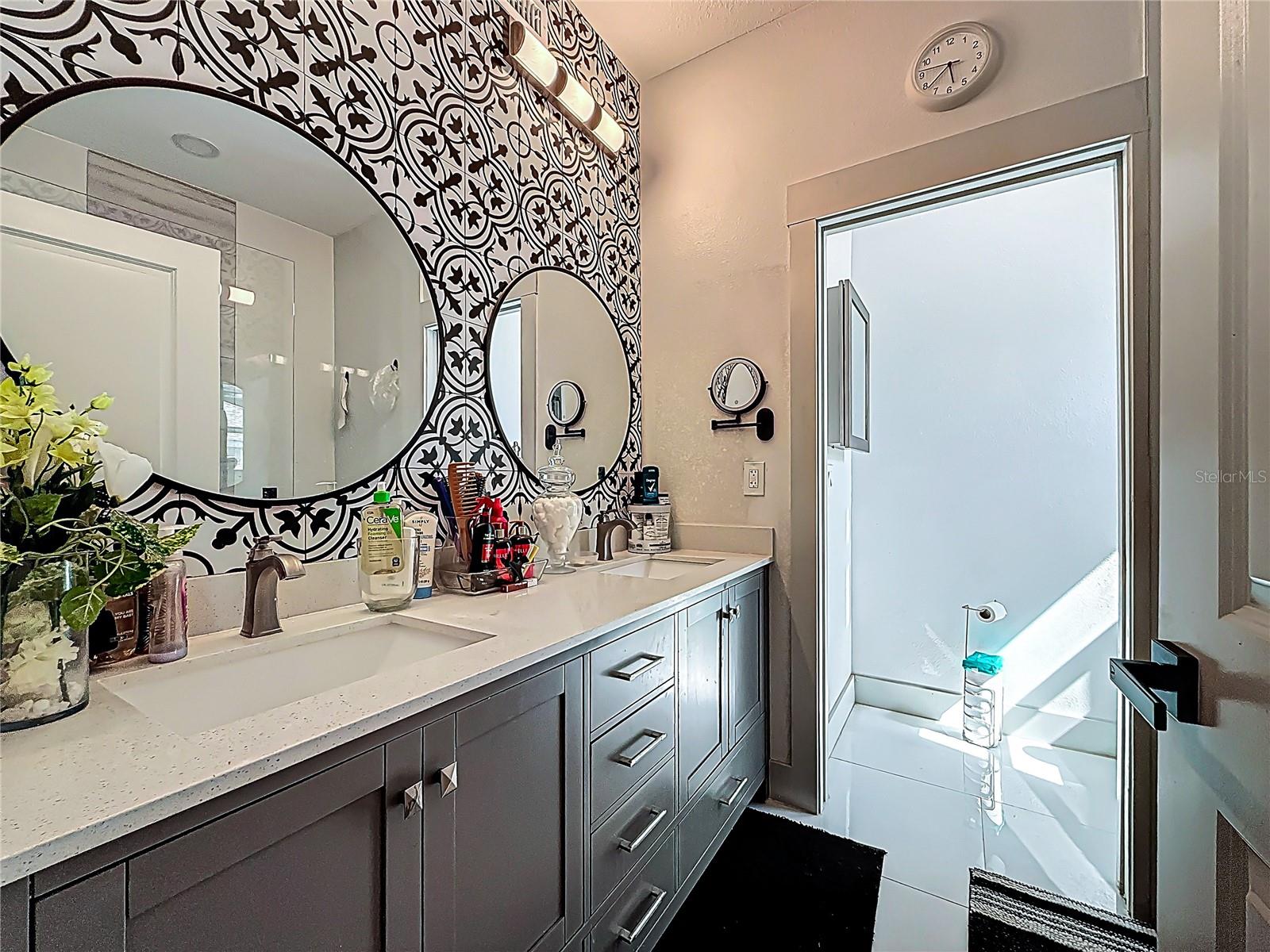 Image 20 of 43 For 11426 Lakeview Drive