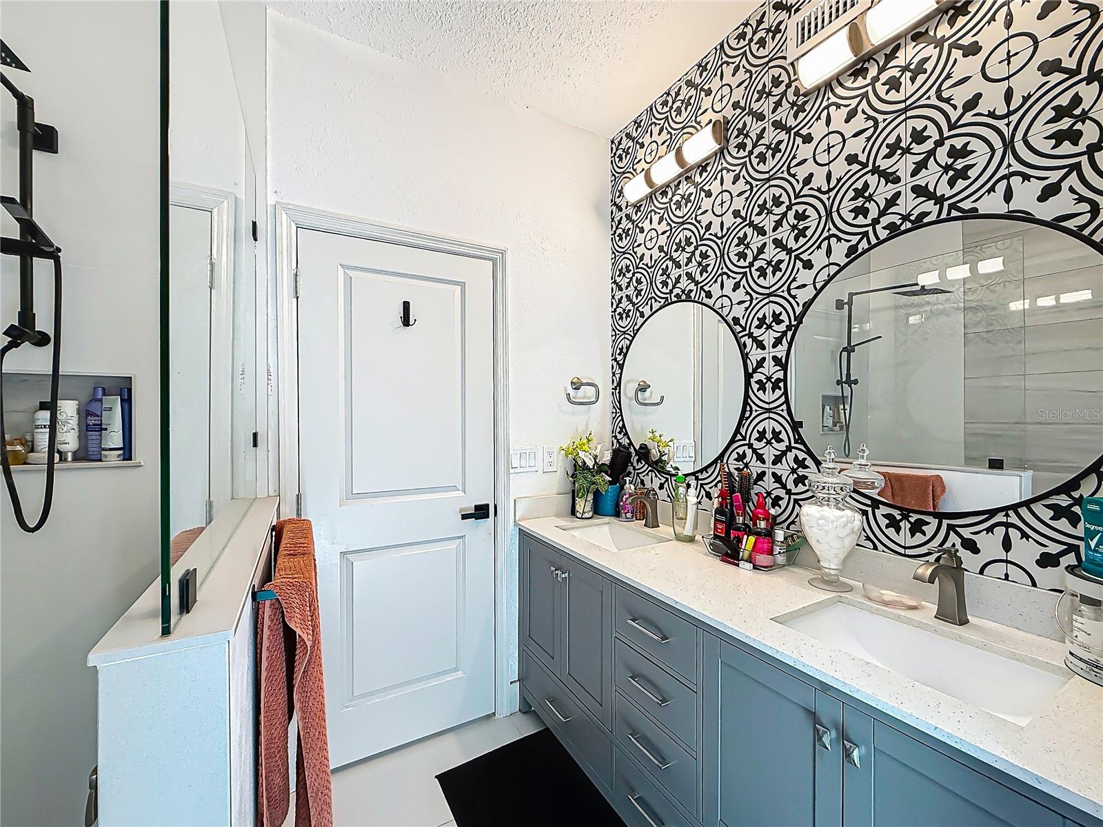 Image 21 of 43 For 11426 Lakeview Drive