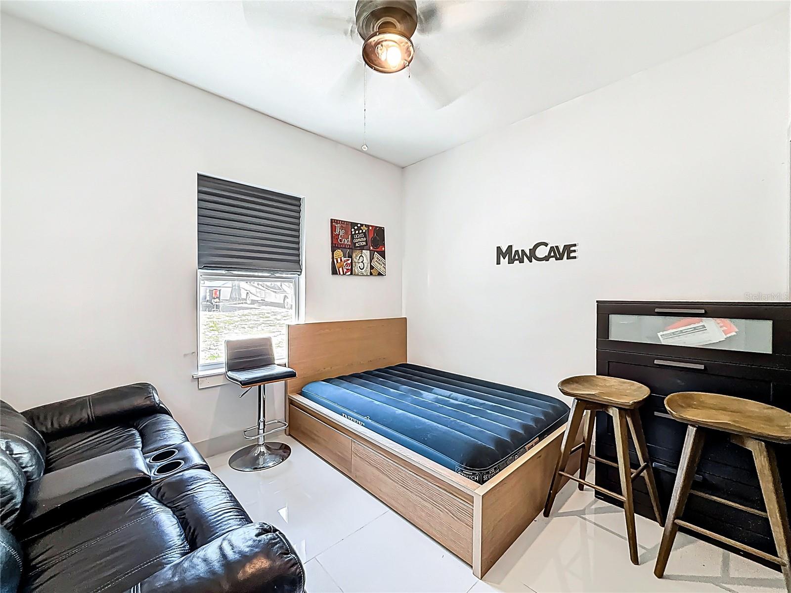 Image 26 of 43 For 11426 Lakeview Drive