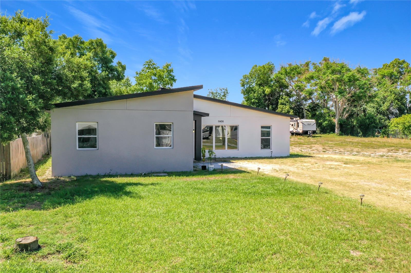 Image 3 of 43 For 11426 Lakeview Drive