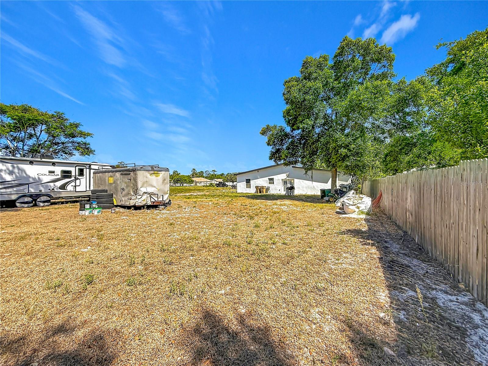 Image 36 of 43 For 11426 Lakeview Drive