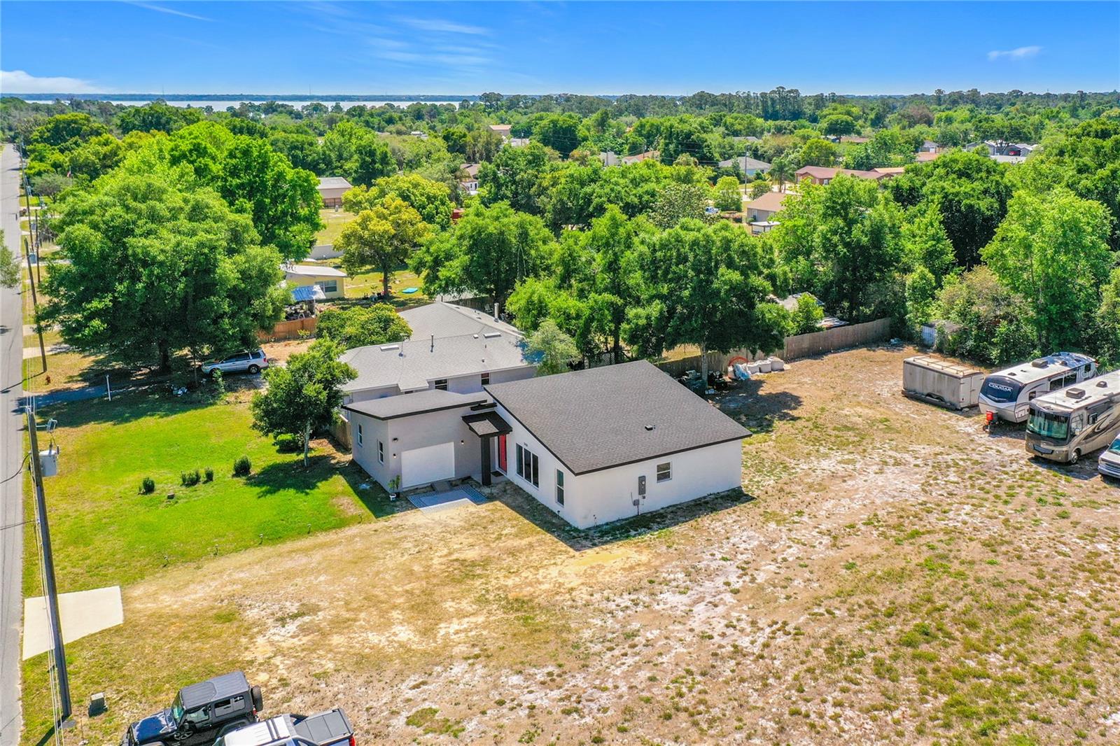 Image 5 of 43 For 11426 Lakeview Drive