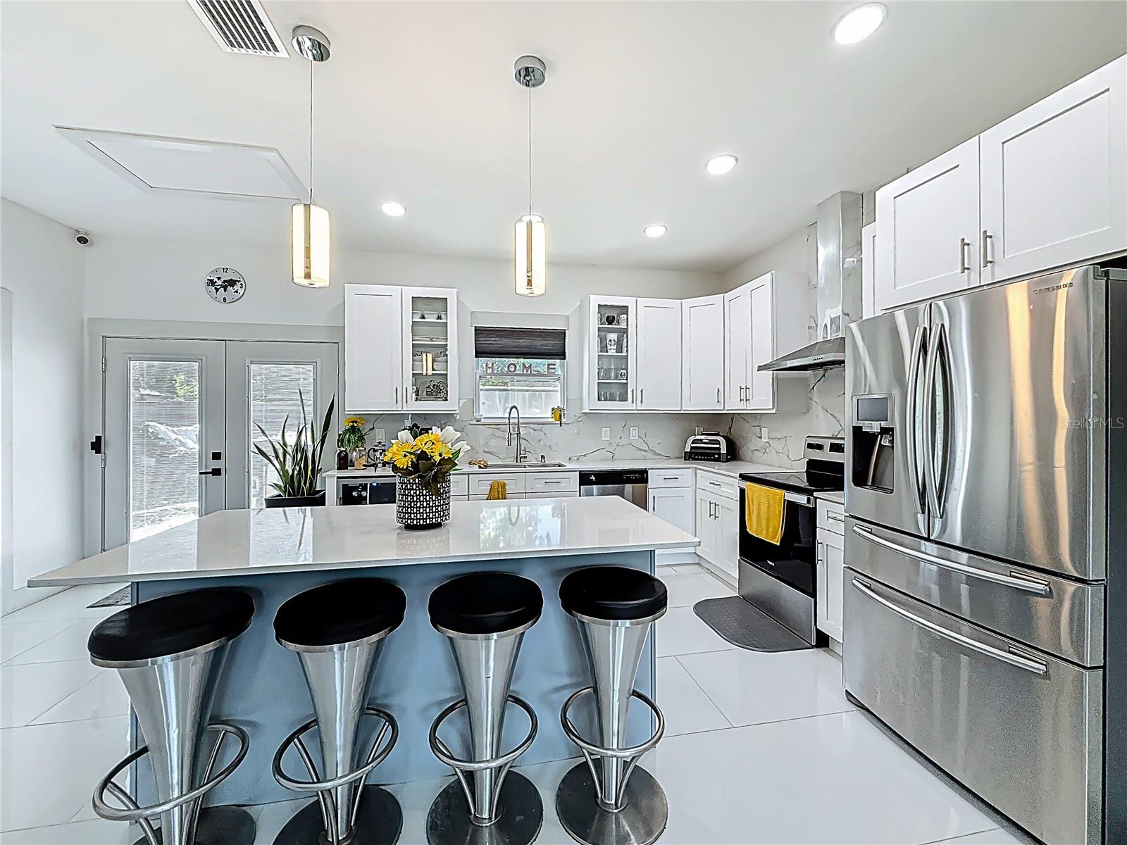 Image 8 of 43 For 11426 Lakeview Drive