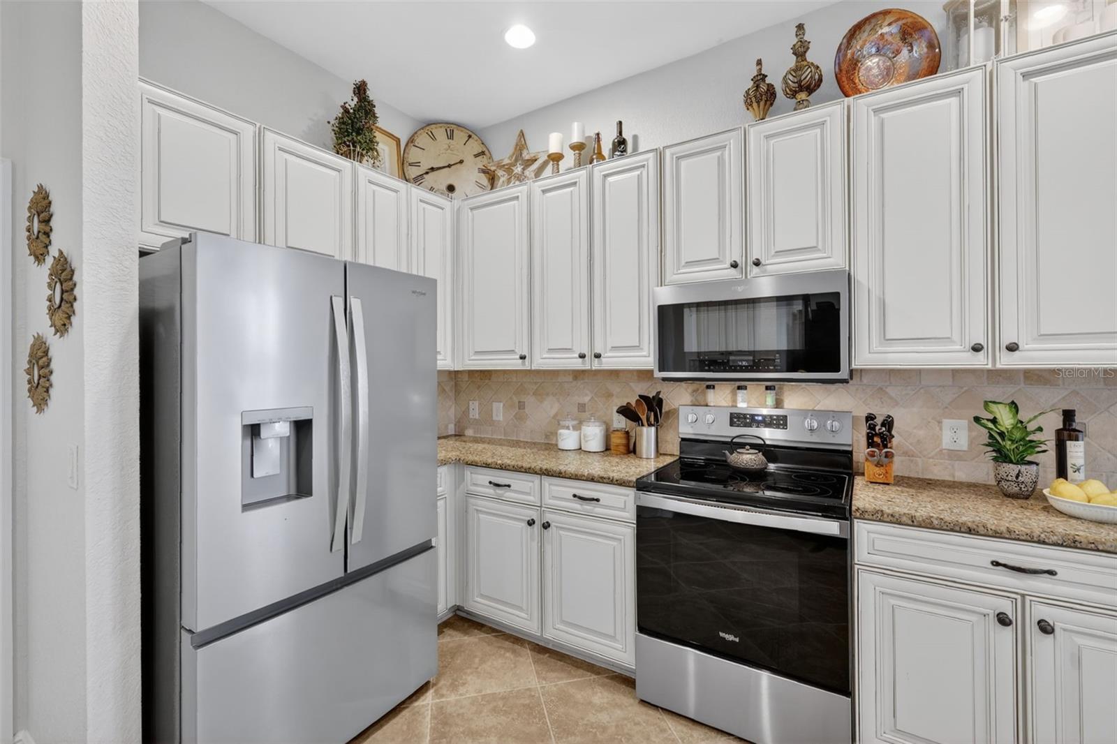 Image 13 of 52 For 10075 Lake Miona Way