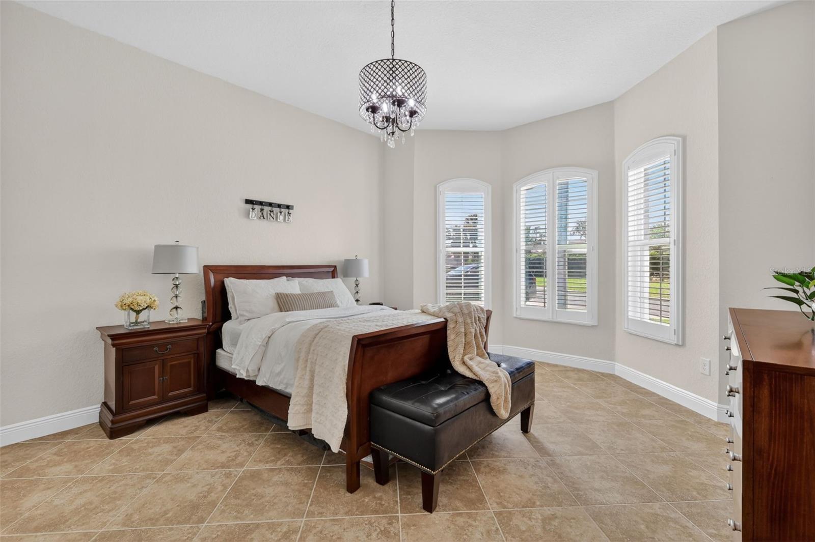 Image 19 of 52 For 10075 Lake Miona Way