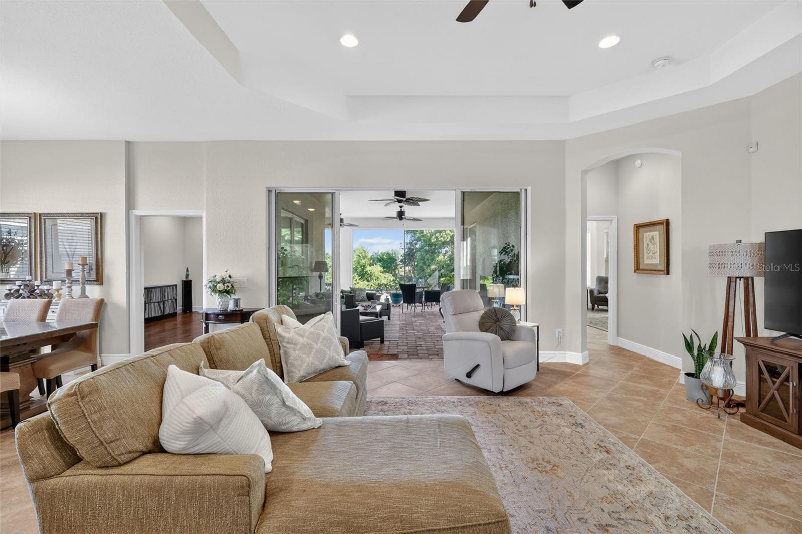 Image 5 of 52 For 10075 Lake Miona Way