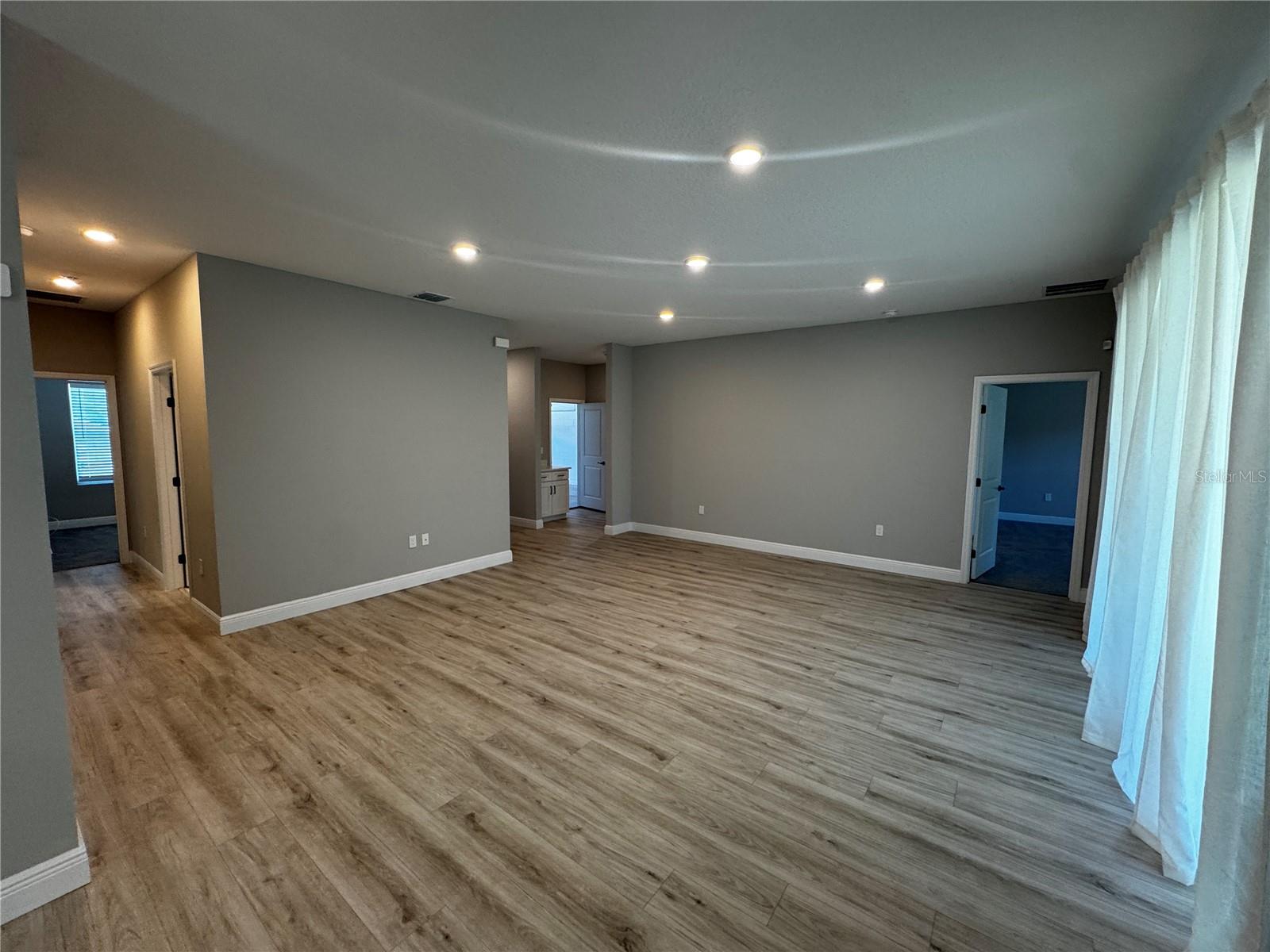 Image 5 of 18 For 13101 72nd Terrace Road