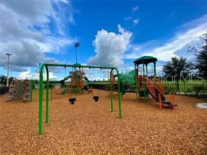 Image 5 of 6 For 999 Cumberland Drive