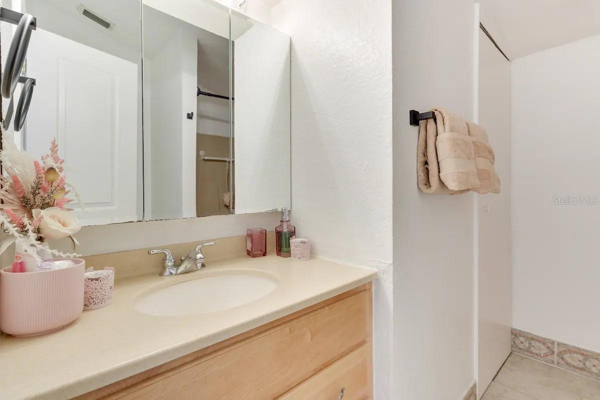 Image 10 of 67 For 25 Ortman Drive