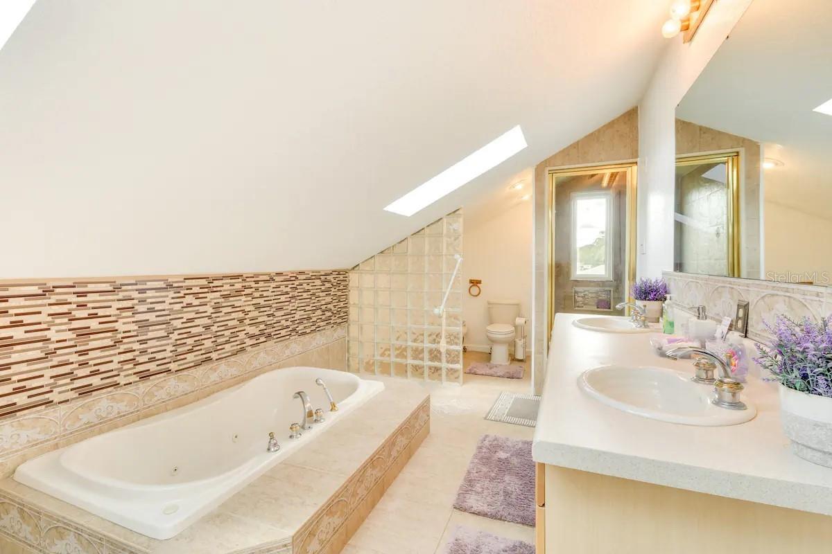 Image 8 of 67 For 25 Ortman Drive