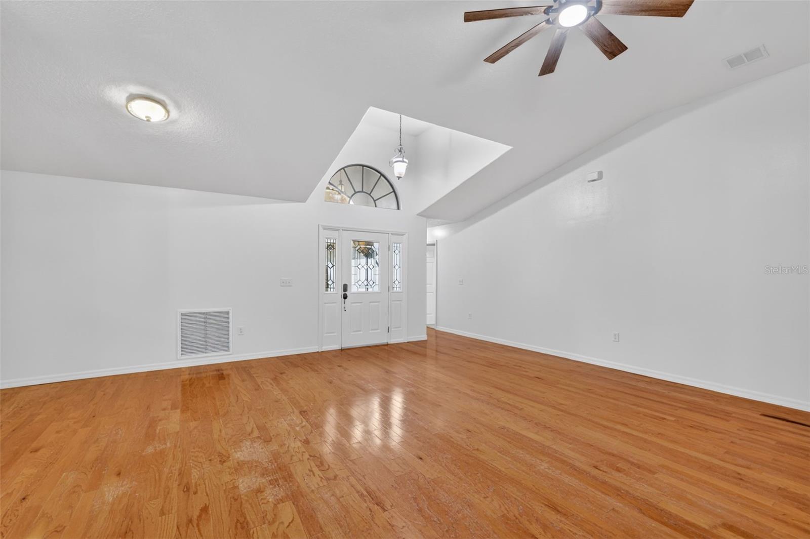 Image 13 of 46 For 4943 Treasure Cay Road