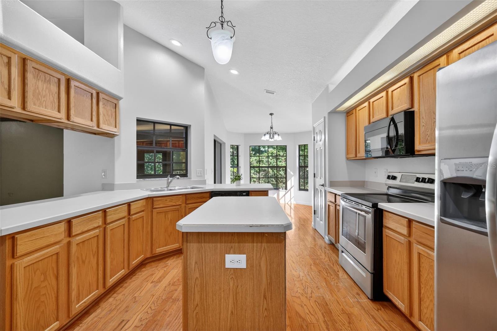 Image 16 of 46 For 4943 Treasure Cay Road