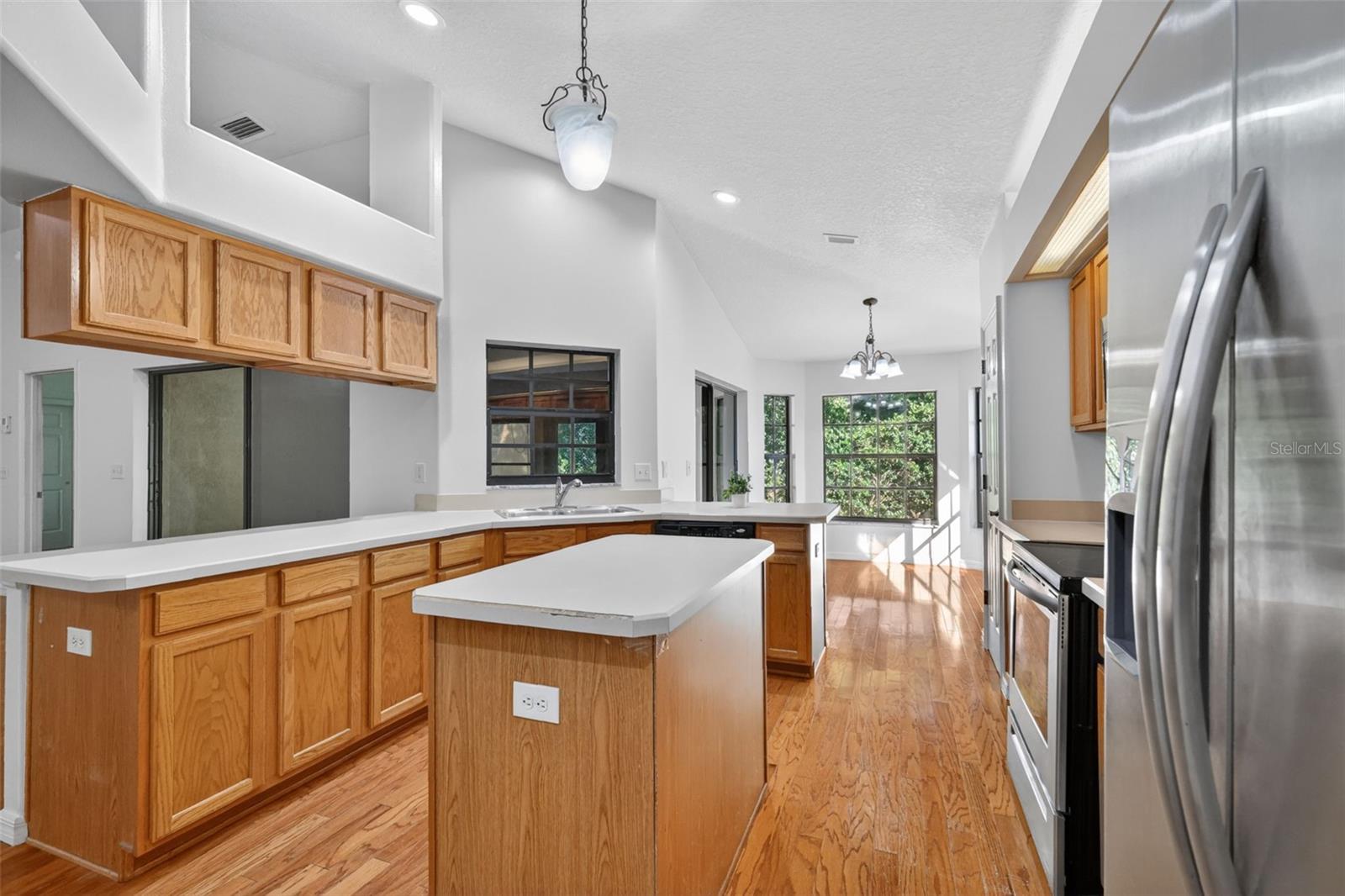 Image 17 of 46 For 4943 Treasure Cay Road