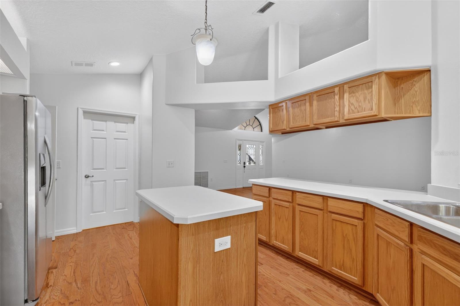 Image 18 of 46 For 4943 Treasure Cay Road