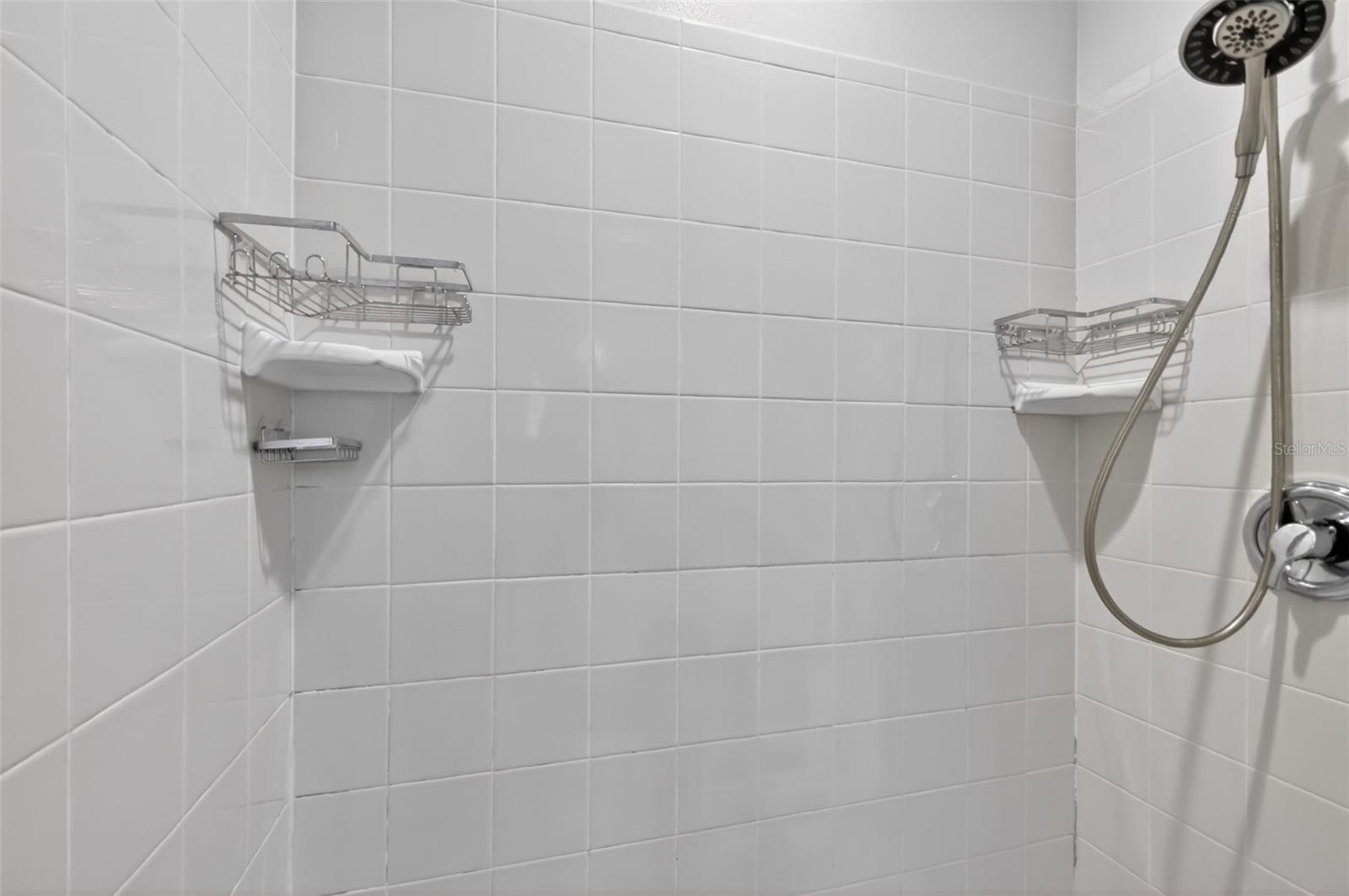 Image 28 of 46 For 4943 Treasure Cay Road