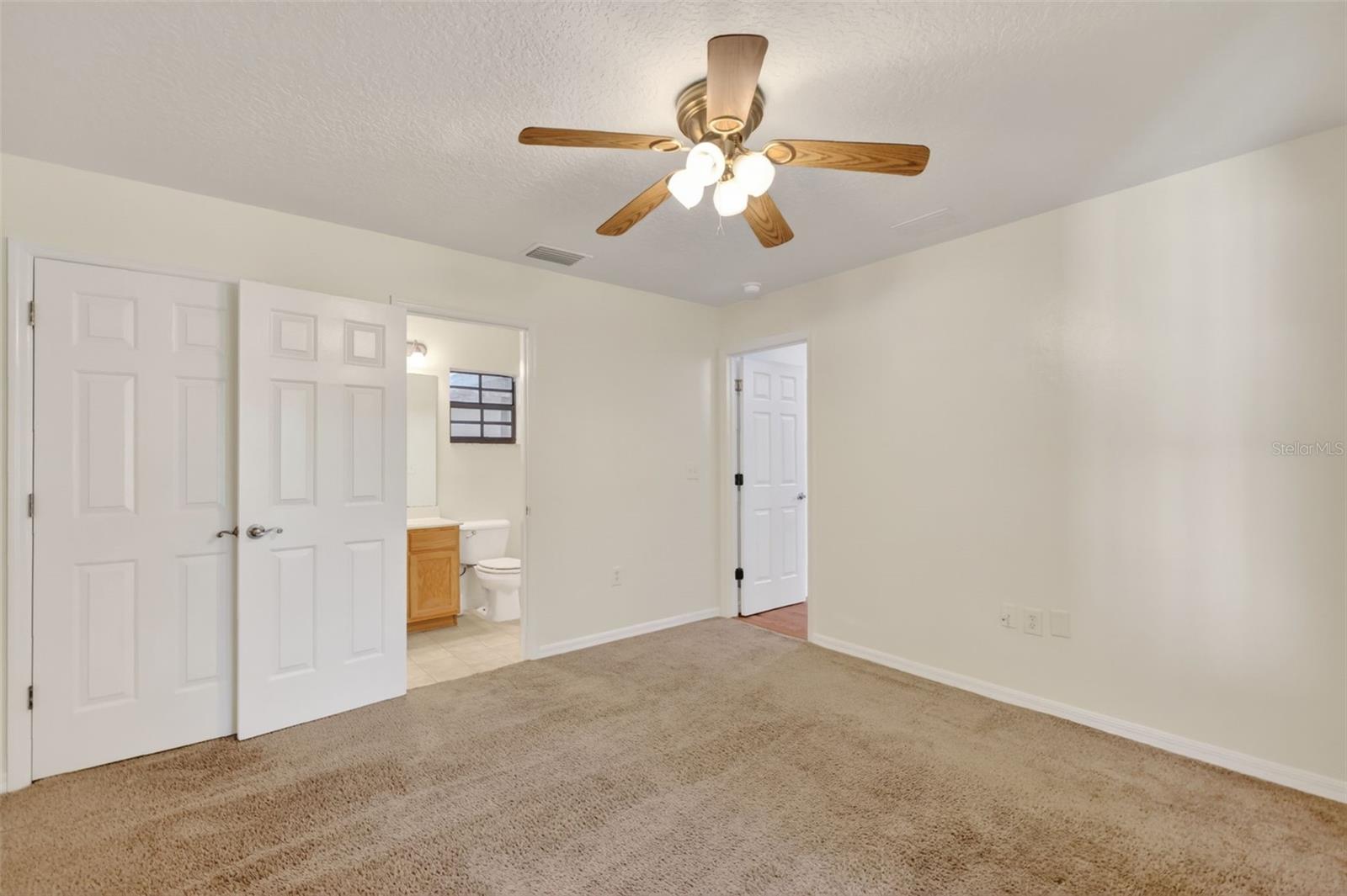 Image 32 of 46 For 4943 Treasure Cay Road