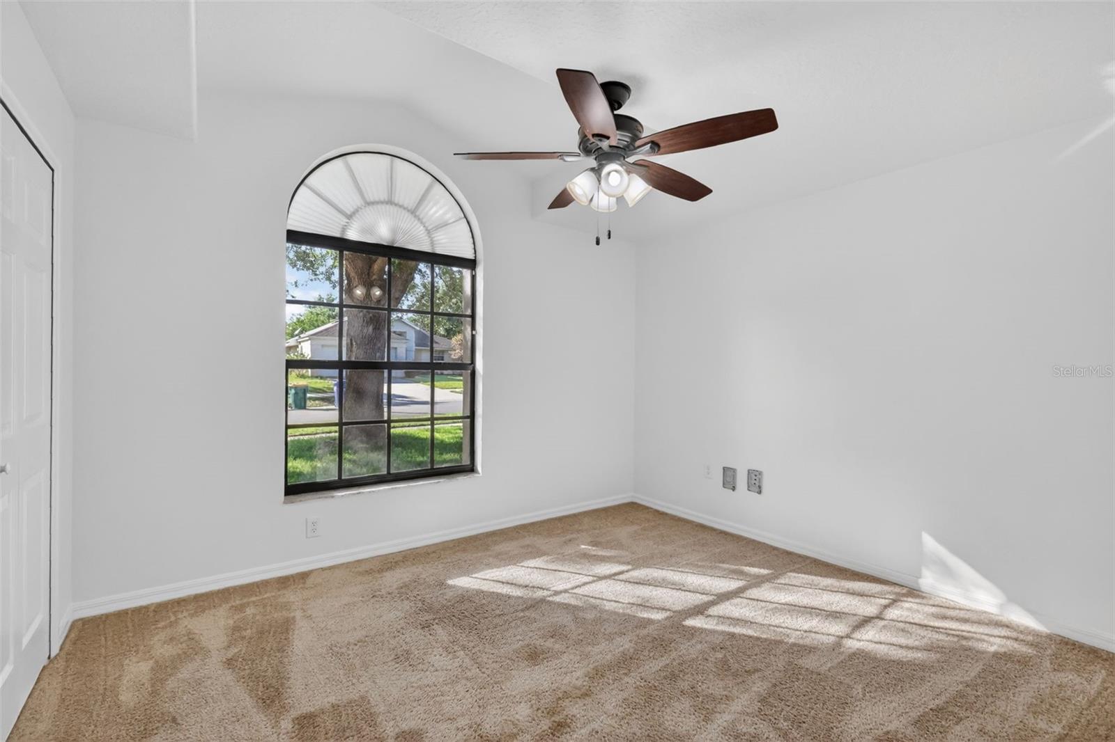 Image 34 of 46 For 4943 Treasure Cay Road