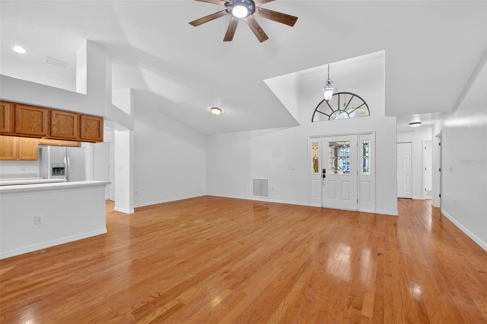 Image 9 of 46 For 4943 Treasure Cay Road