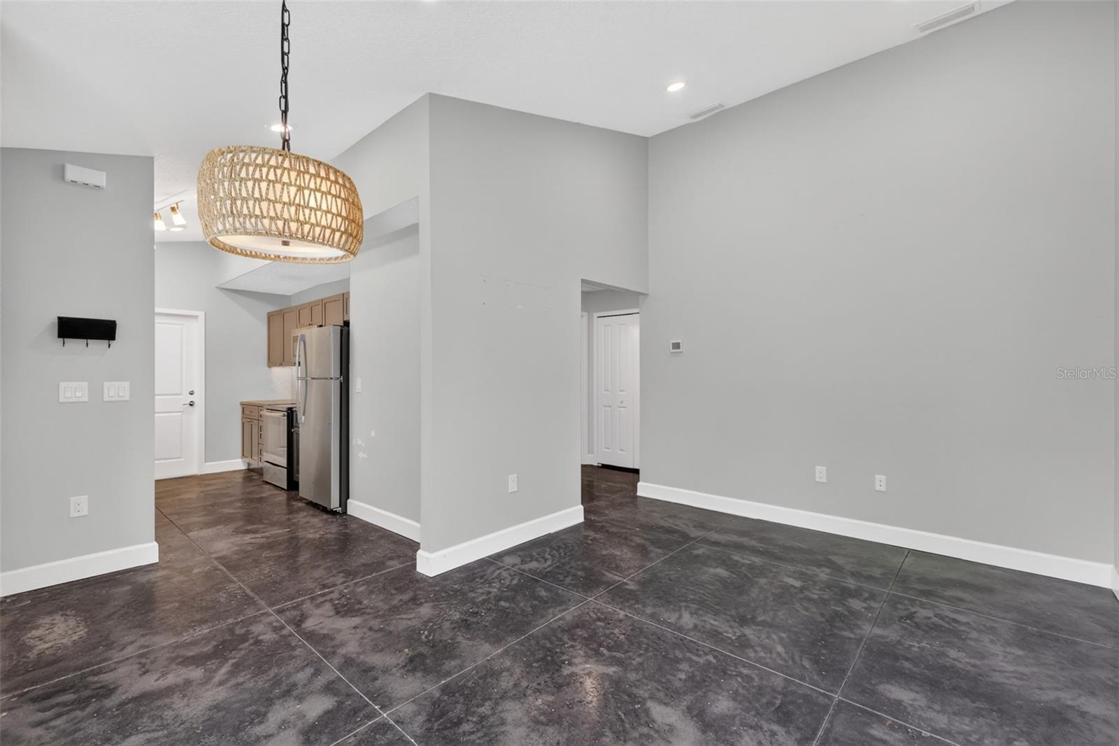 Image 11 of 20 For 196 Parrotte Court