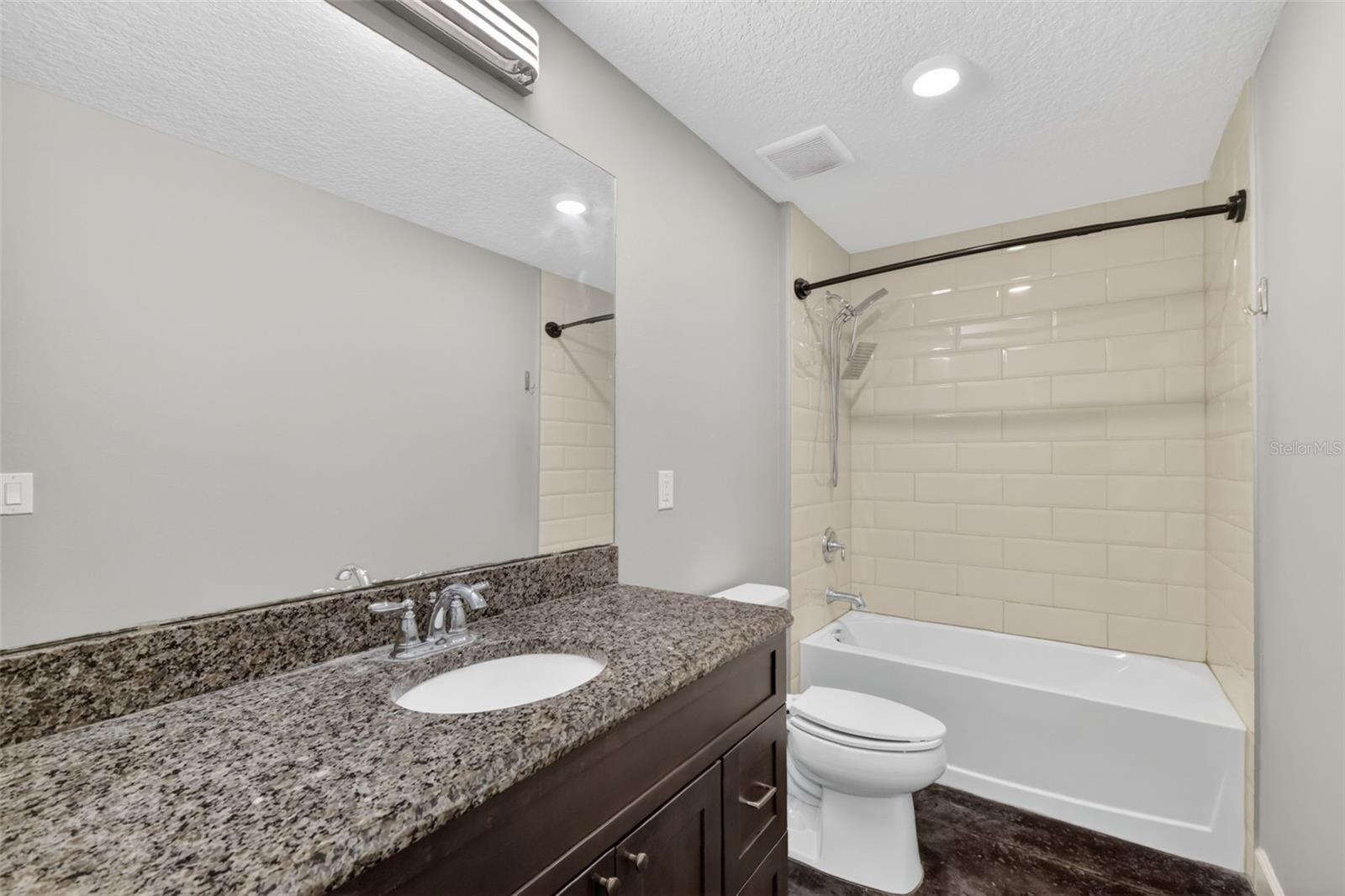 Image 14 of 20 For 196 Parrotte Court