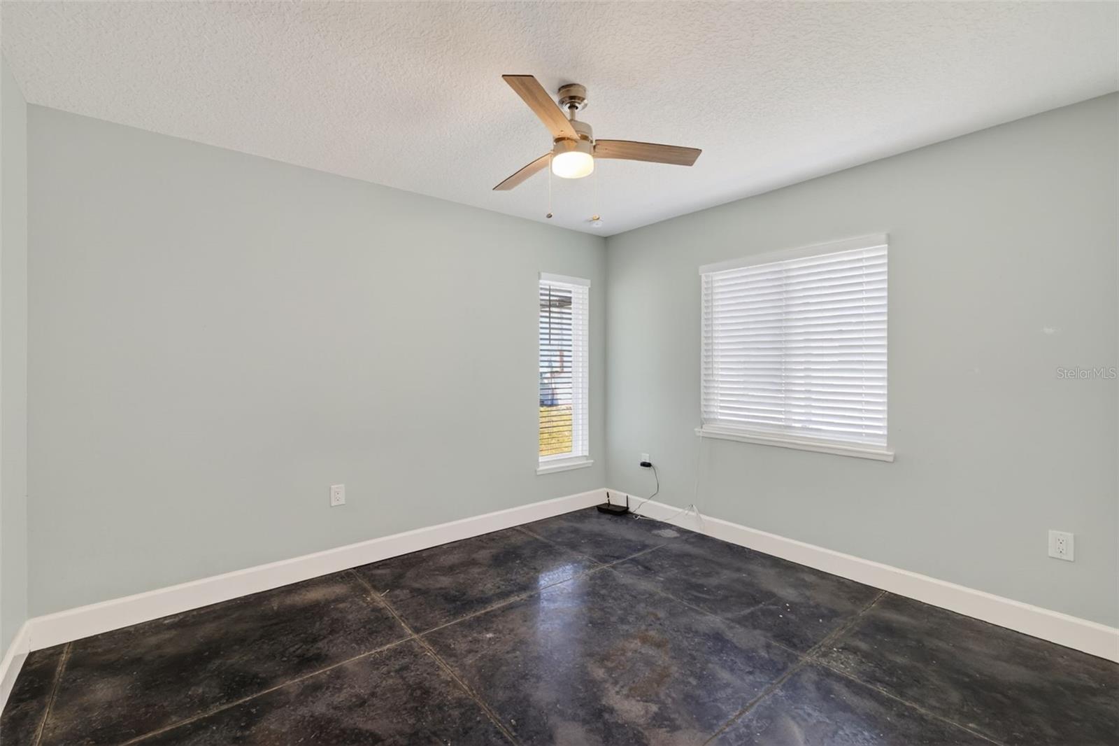 Image 15 of 20 For 196 Parrotte Court