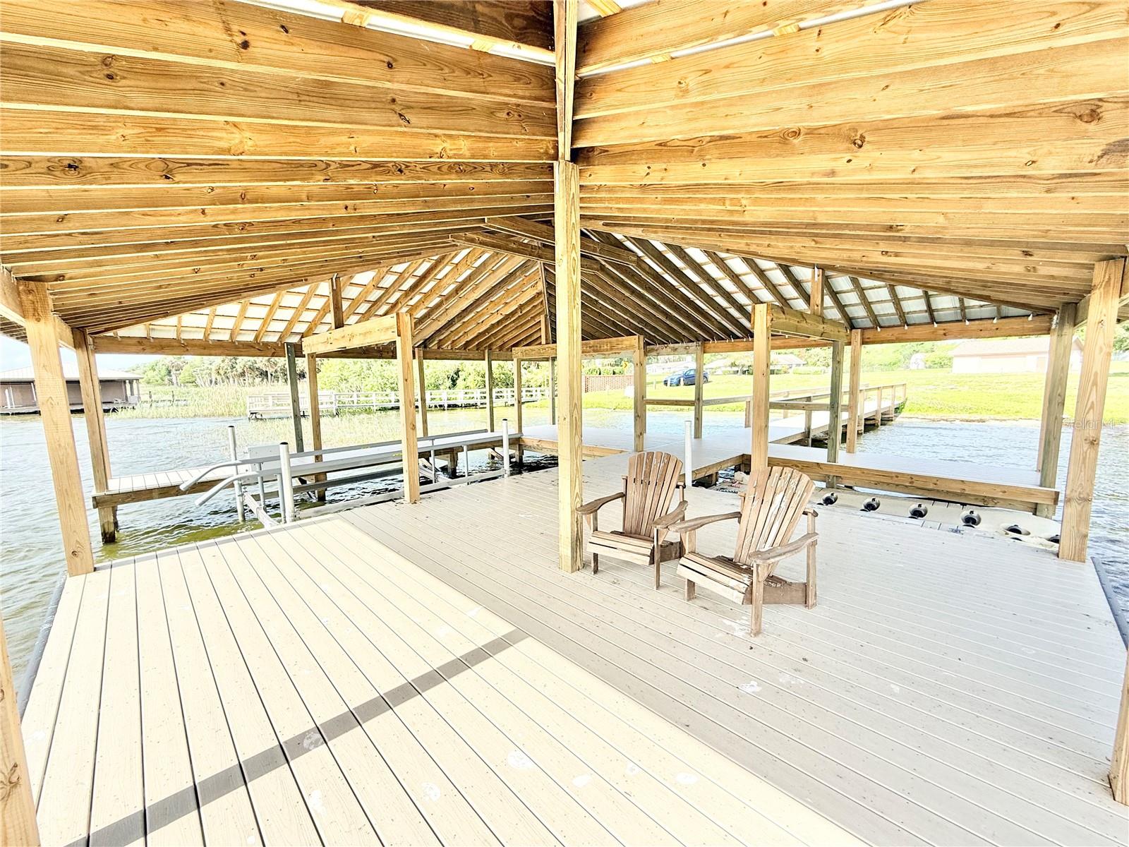 Image 17 of 73 For 3155 Lakeshore Drive