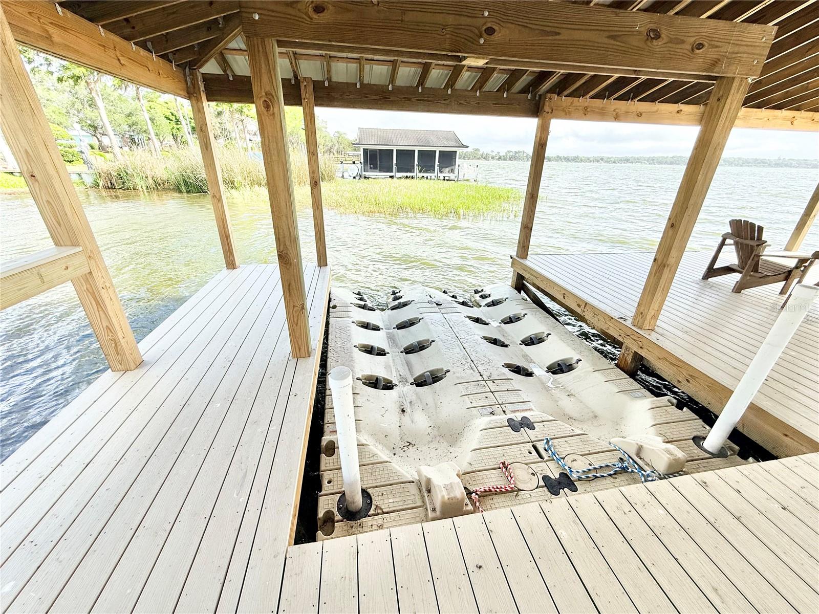 Image 19 of 73 For 3155 Lakeshore Drive