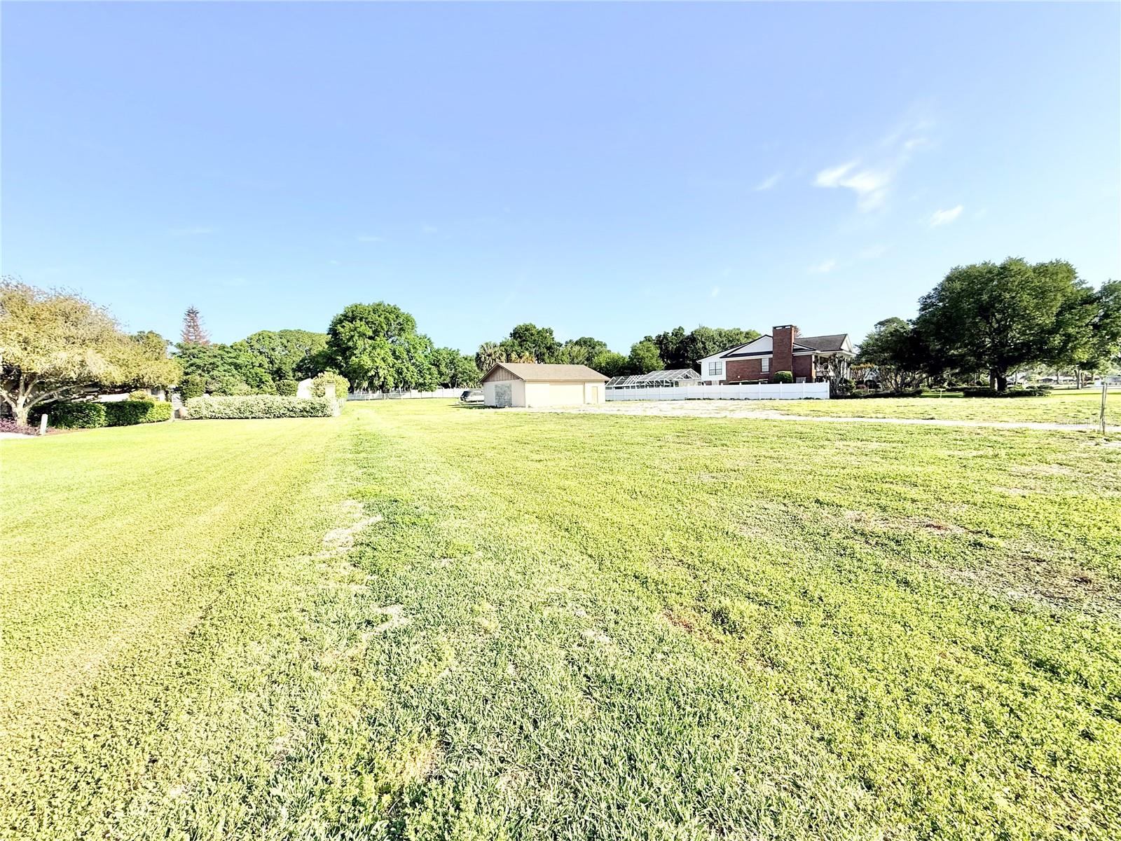 Image 24 of 73 For 3155 Lakeshore Drive