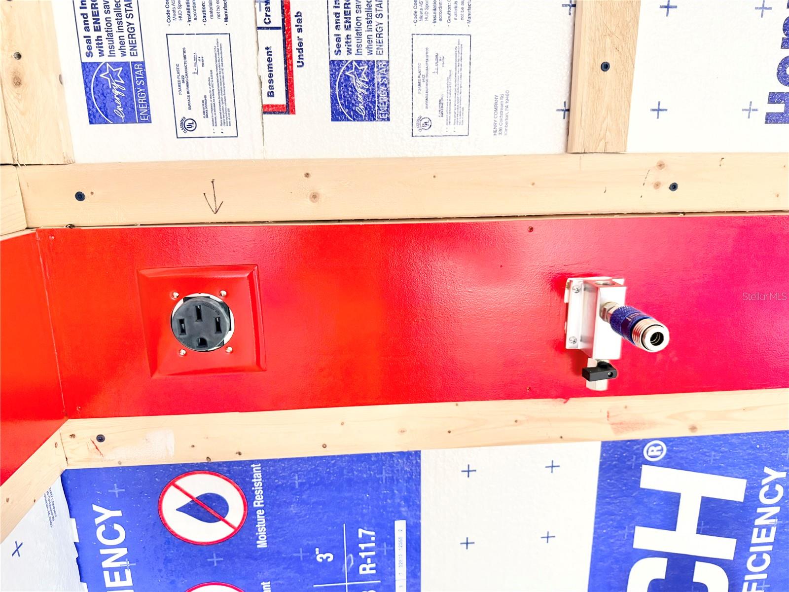 Image 38 of 73 For 3155 Lakeshore Drive