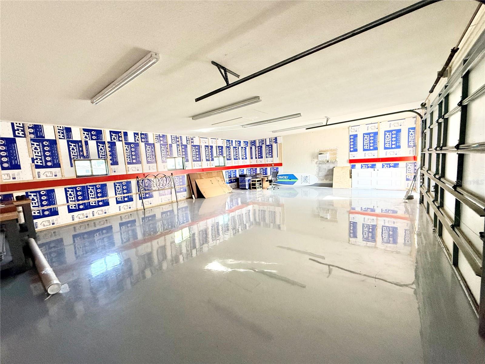 Image 39 of 73 For 3155 Lakeshore Drive