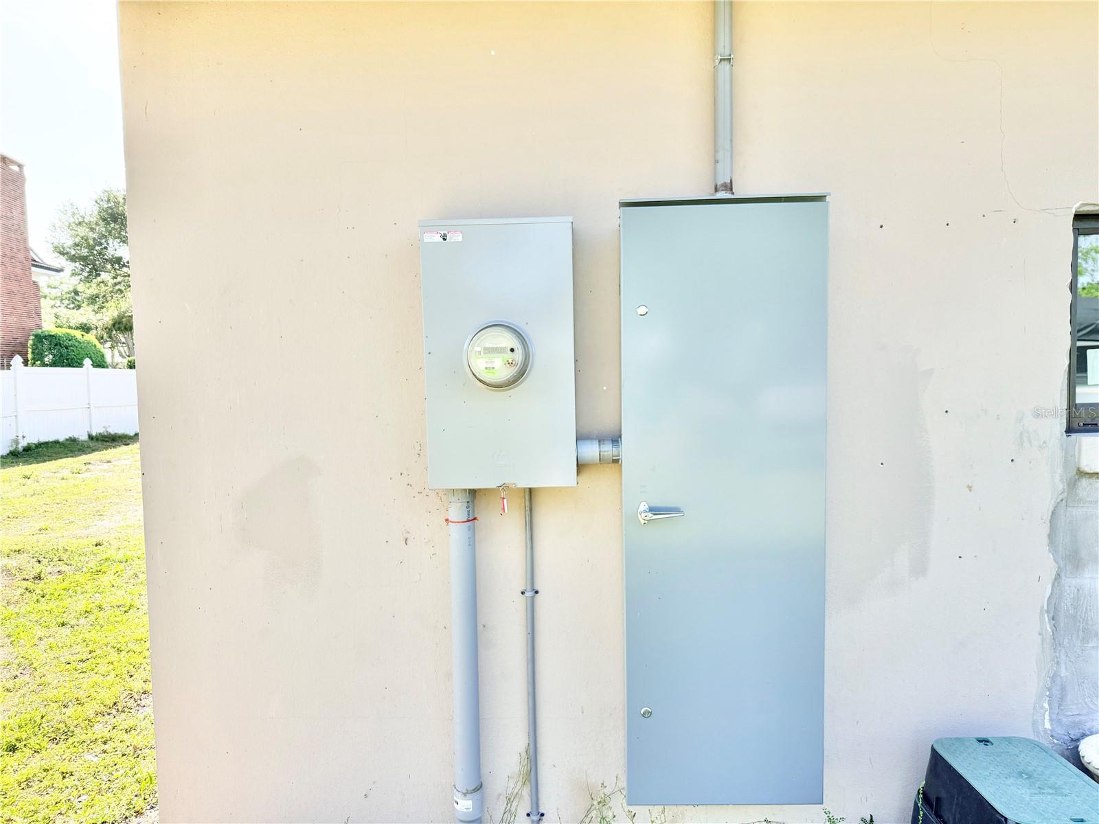 Image 42 of 73 For 3155 Lakeshore Drive