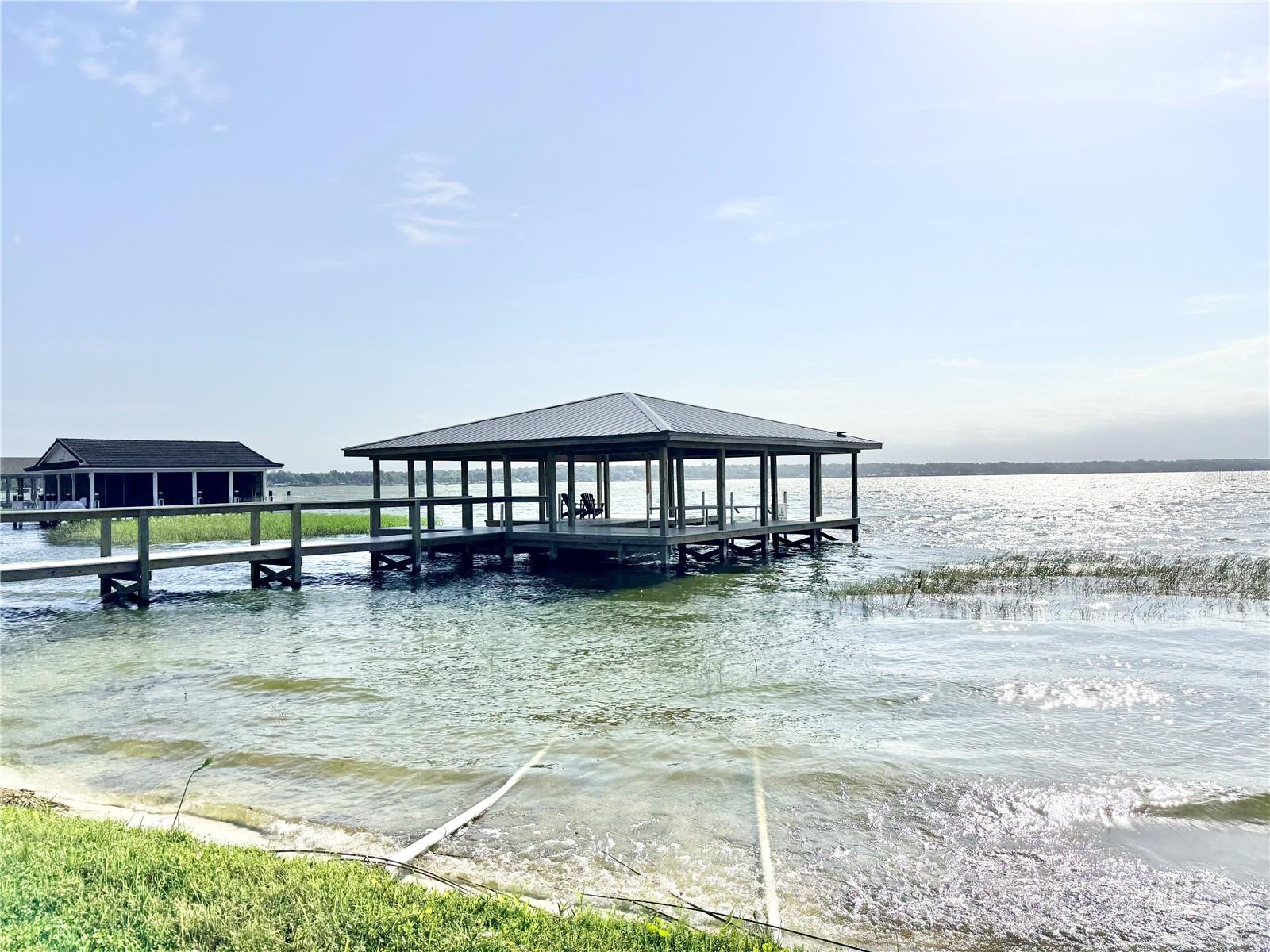 Image 50 of 73 For 3155 Lakeshore Drive