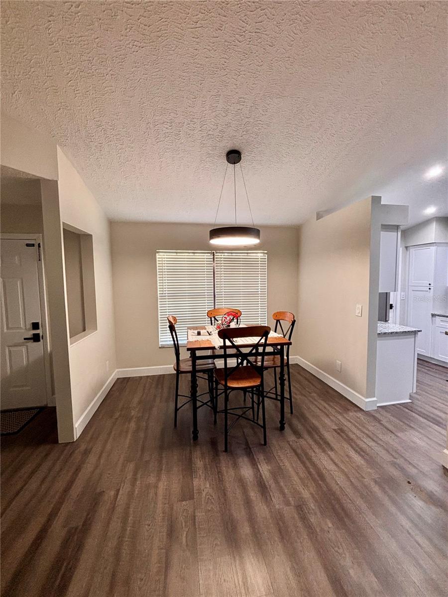 Image 13 of 38 For 6104 26th Avenue E