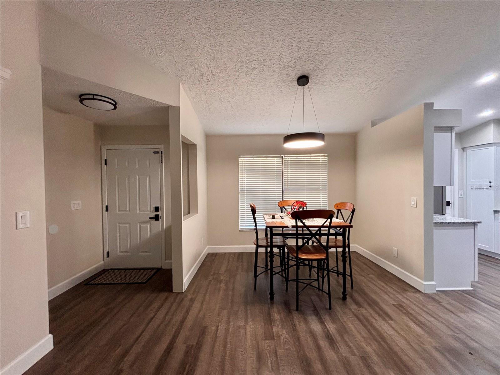 Image 14 of 38 For 6104 26th Avenue E