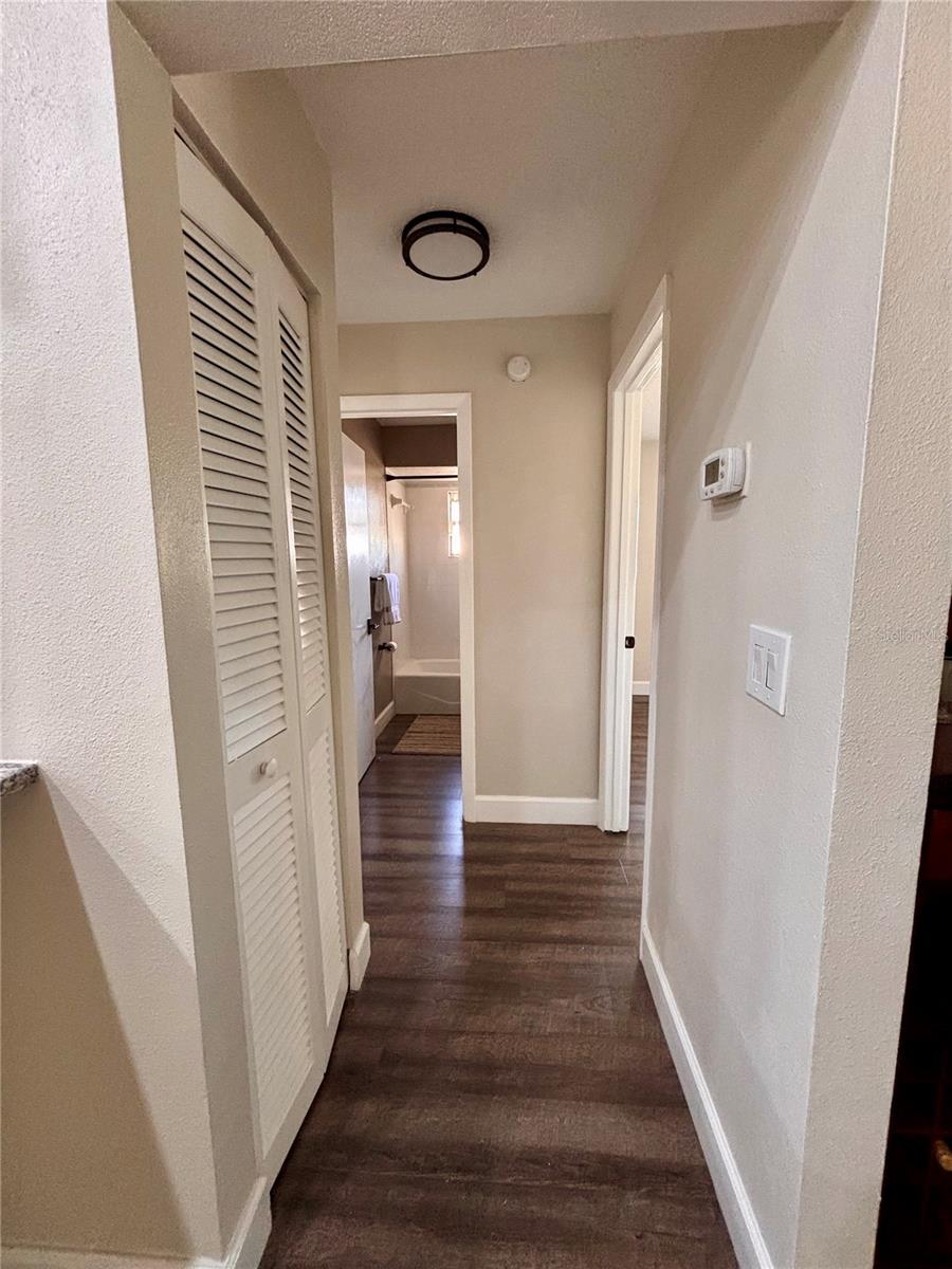 Image 29 of 38 For 6104 26th Avenue E