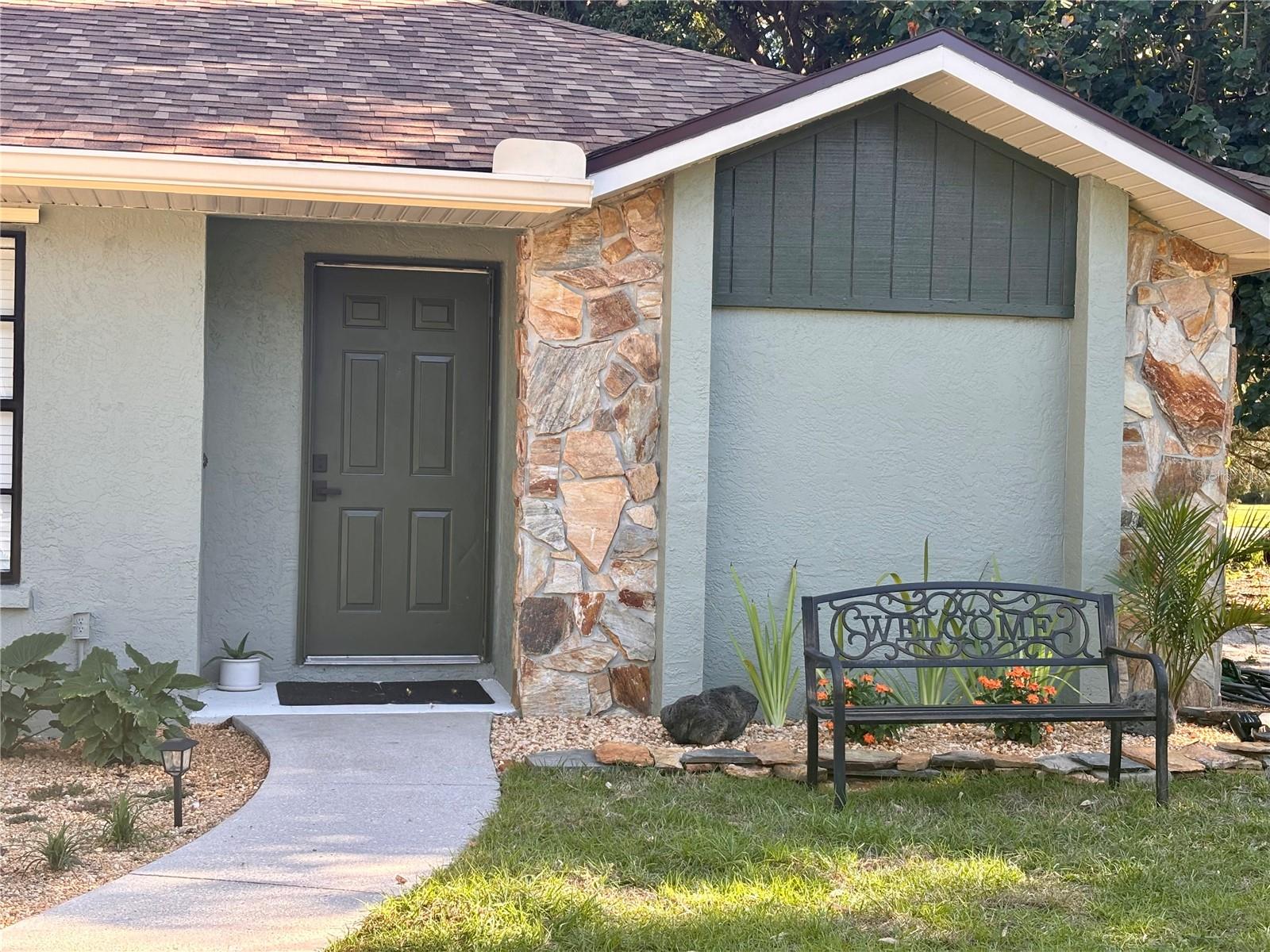 Image 3 of 38 For 6104 26th Avenue E