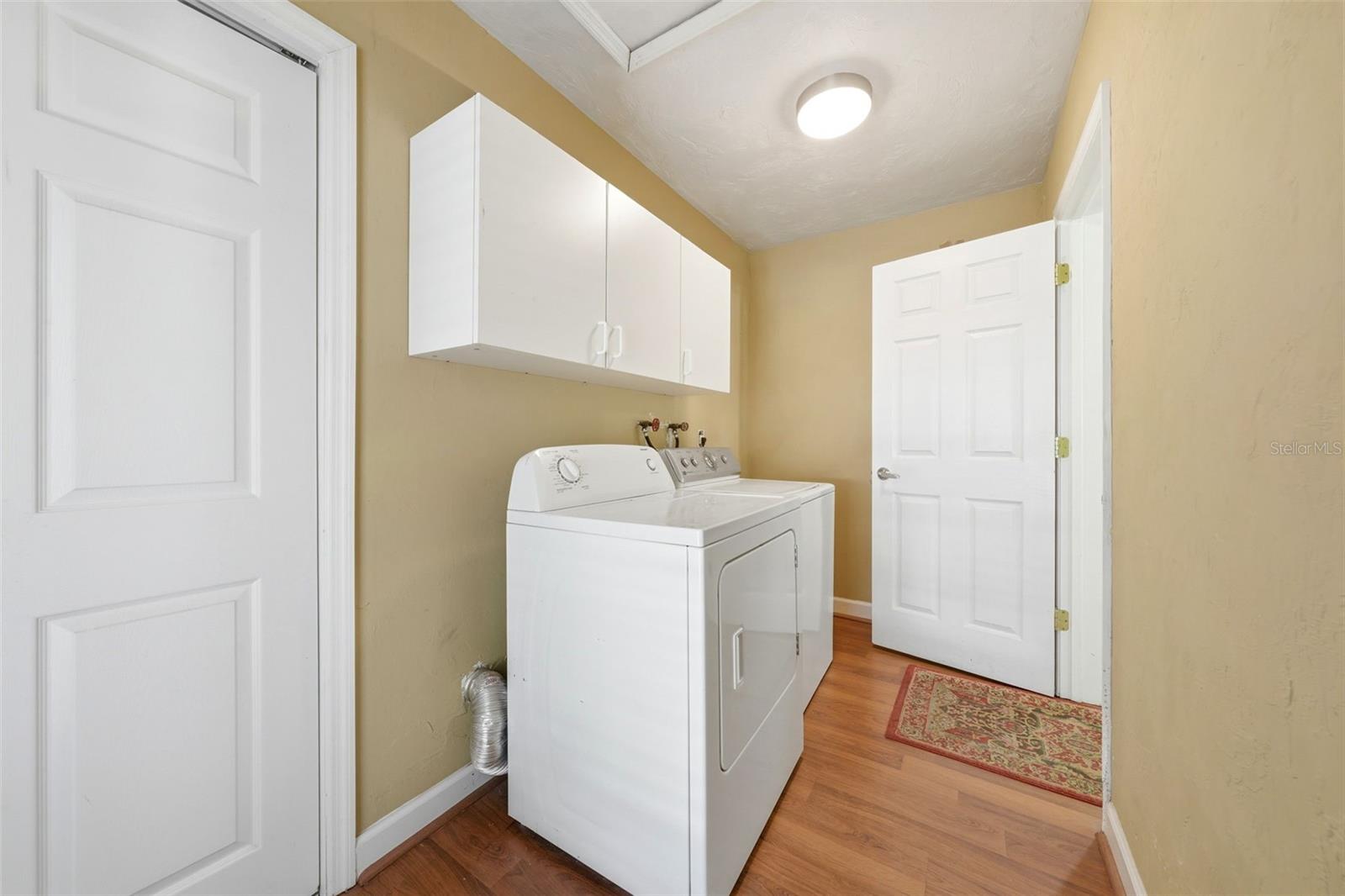 Image 19 of 41 For 3996 Lake Eleanor Dr