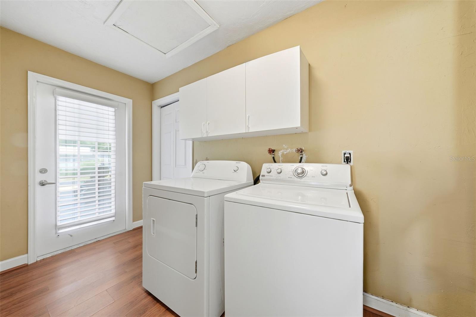 Image 20 of 41 For 3996 Lake Eleanor Dr
