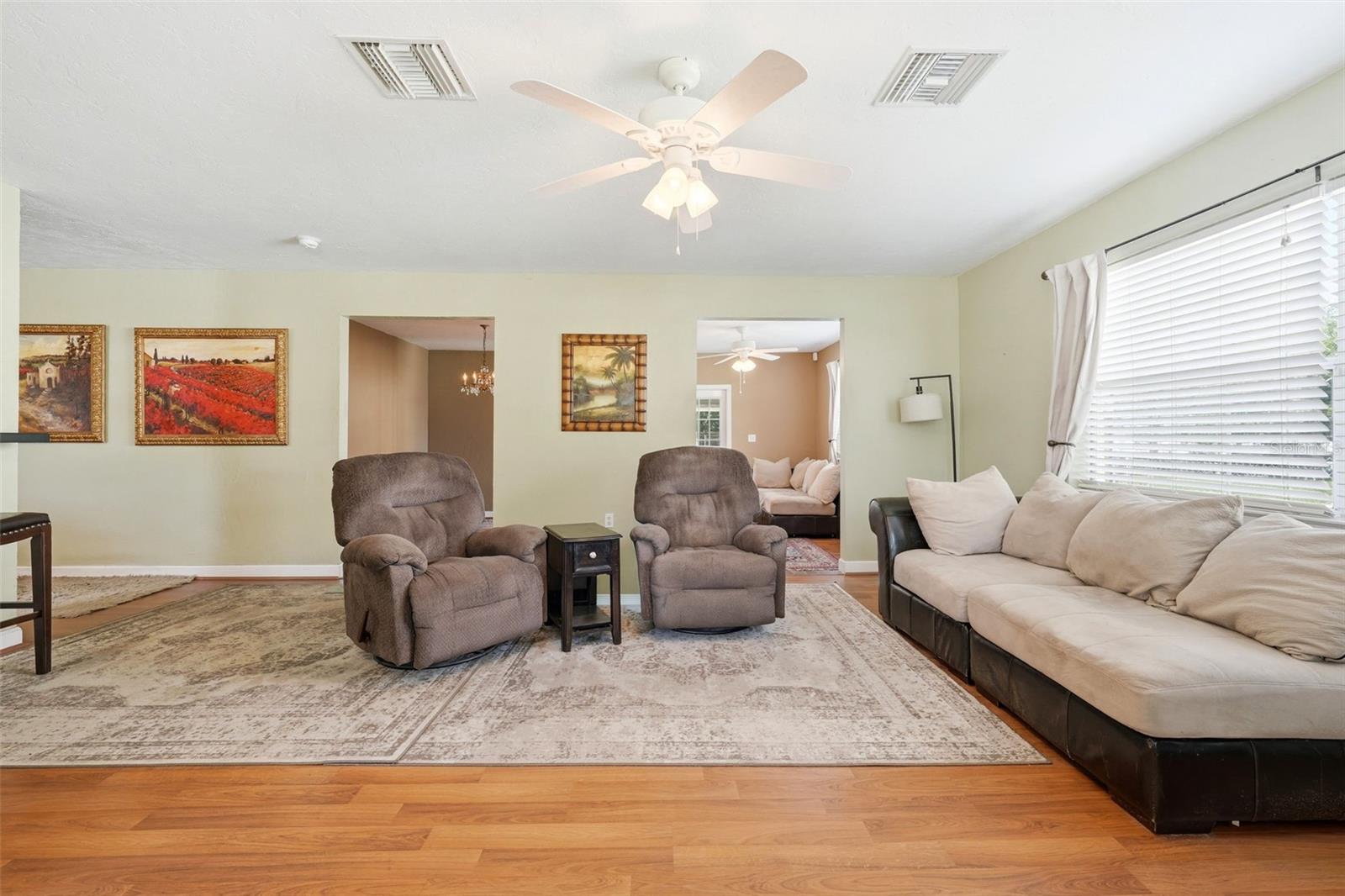 Image 8 of 41 For 3996 Lake Eleanor Dr